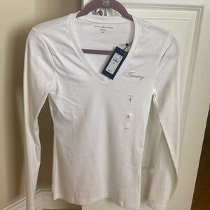 NWT Tommy Hilfiger white long sleeve T